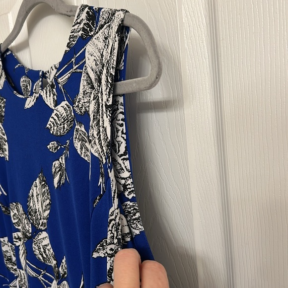 Shelby & Palmer Royal Blue Print Dress Keyhole Back Polyester Spandex Size 12 - Picture 4 of 9